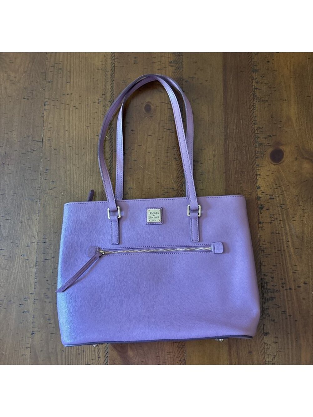 Dooney & Bourke Elegant large shopping shoulder bag lavender